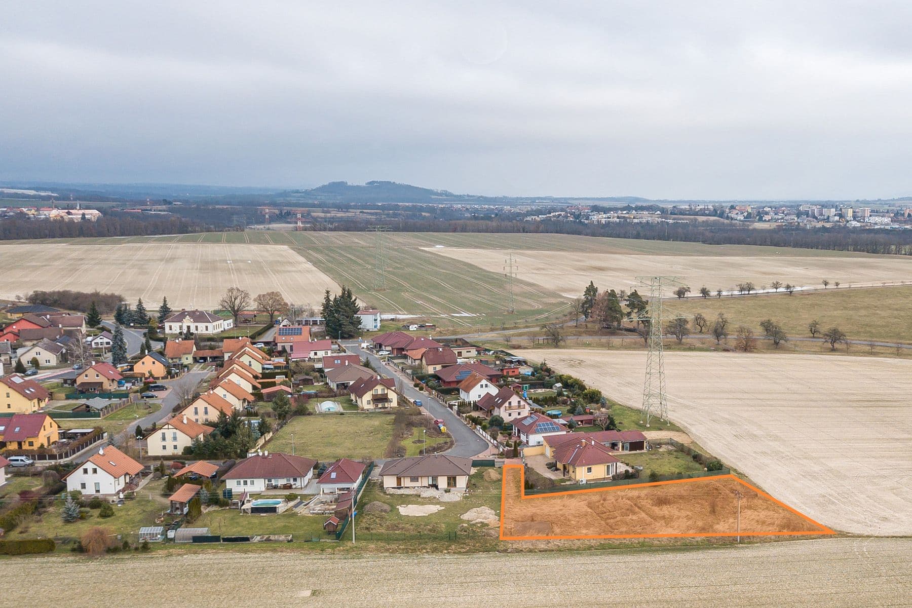 Predaj pozemku 1.609 m², Ptýrov, Středočeský kraj Predaj pozemku 1.609 m², Ptýrov, Středočeský kraj