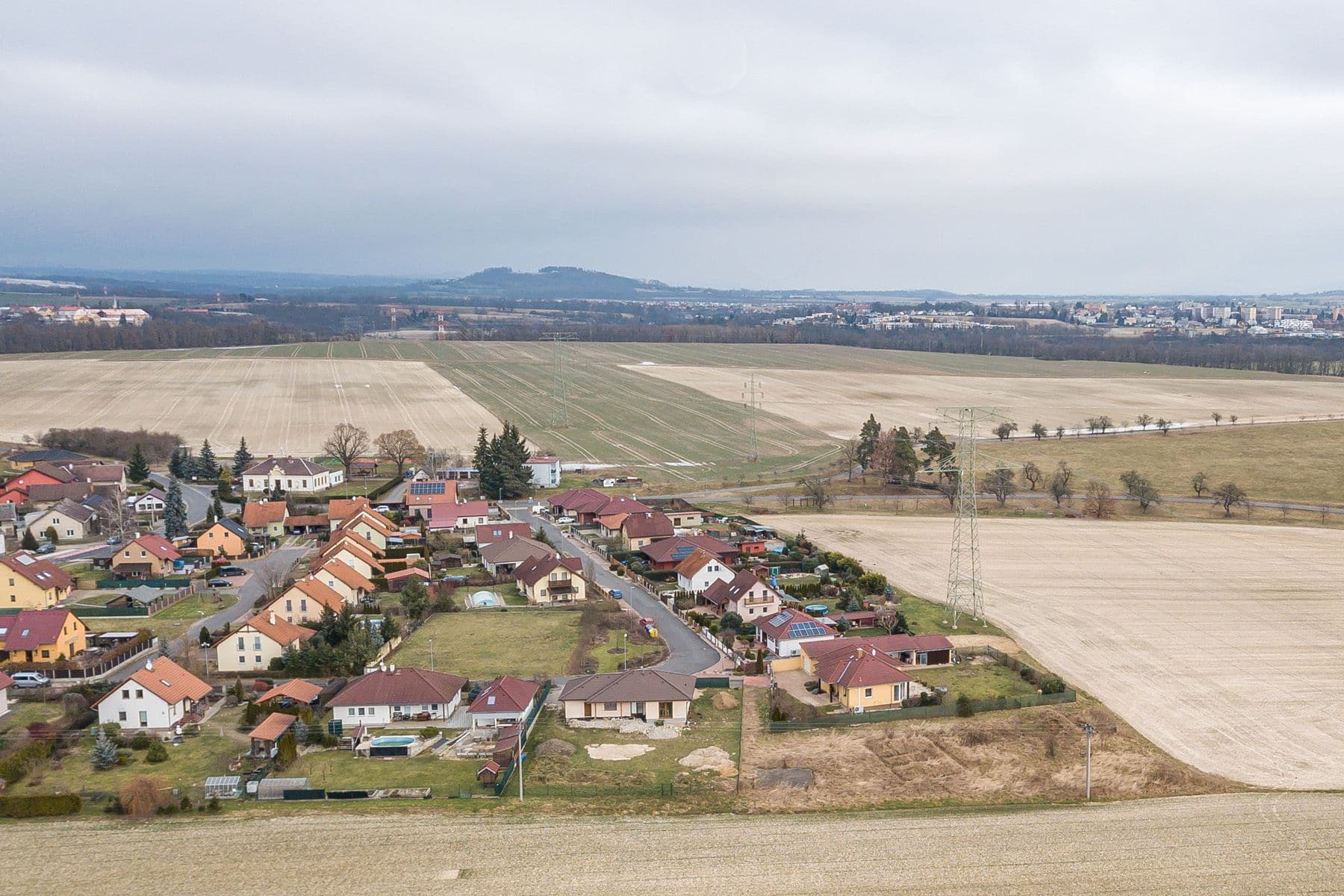Predaj pozemku 1.609 m², Ptýrov, Středočeský kraj Predaj pozemku 1.609 m², Ptýrov, Středočeský kraj