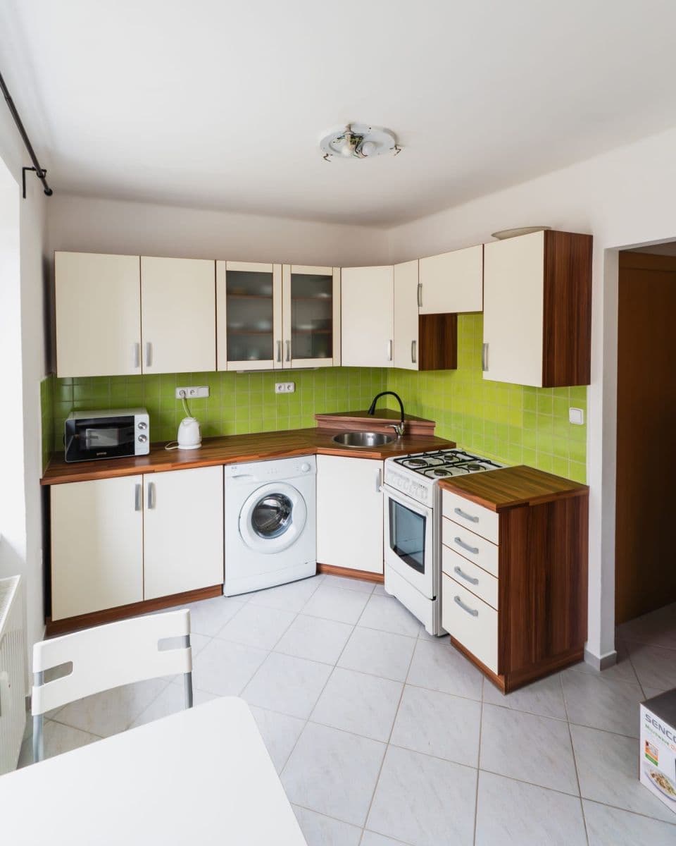 Prenájom bytu 1-izbový 30 m², Vodárenská, Kladno, Středočeský kraj Prenájom bytu 1-izbový 30 m², Vodárenská, Kladno, Středočeský kraj