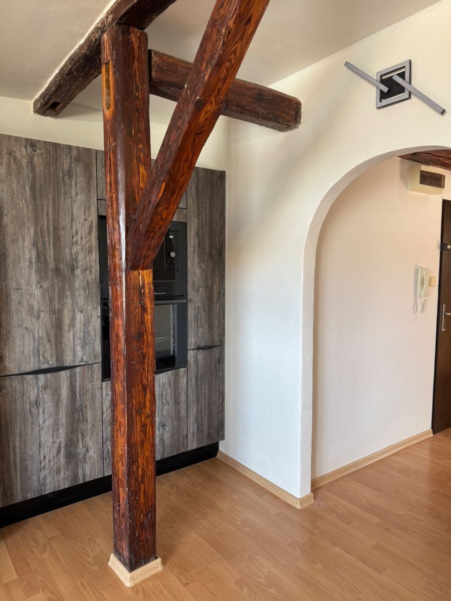 Prenájom bytu 2-izbový 78 m², Komárovská, Brno, Jihomoravský kraj Prenájom bytu 2-izbový 78 m², Komárovská, Brno, Jihomoravský kraj