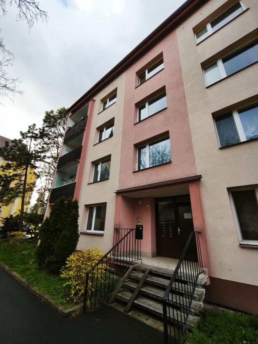 Predaj bytu 1-izbový 37 m², Krušnohorská, Chlumec, Ústecký kraj Predaj bytu 1-izbový 37 m², Krušnohorská, Chlumec, Ústecký kraj