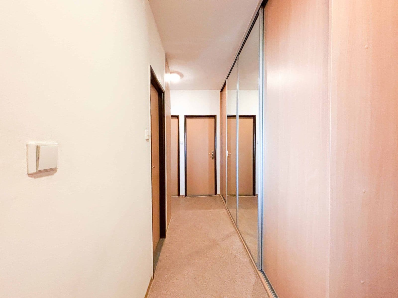 Prenájom bytu 3-izbový 72 m², Hlivická, Praha, Praha Prenájom bytu 3-izbový 72 m², Hlivická, Praha, Praha