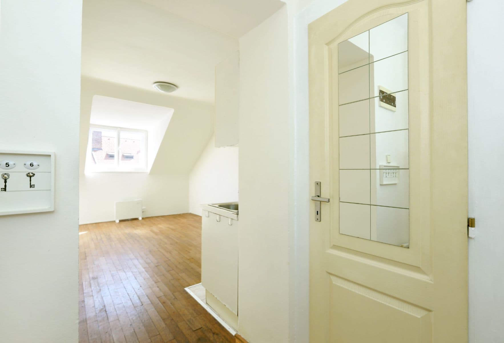 Prenájom bytu 1-izbový 22 m², Na Mlejnku, Praha, Praha Prenájom bytu 1-izbový 22 m², Na Mlejnku, Praha, Praha