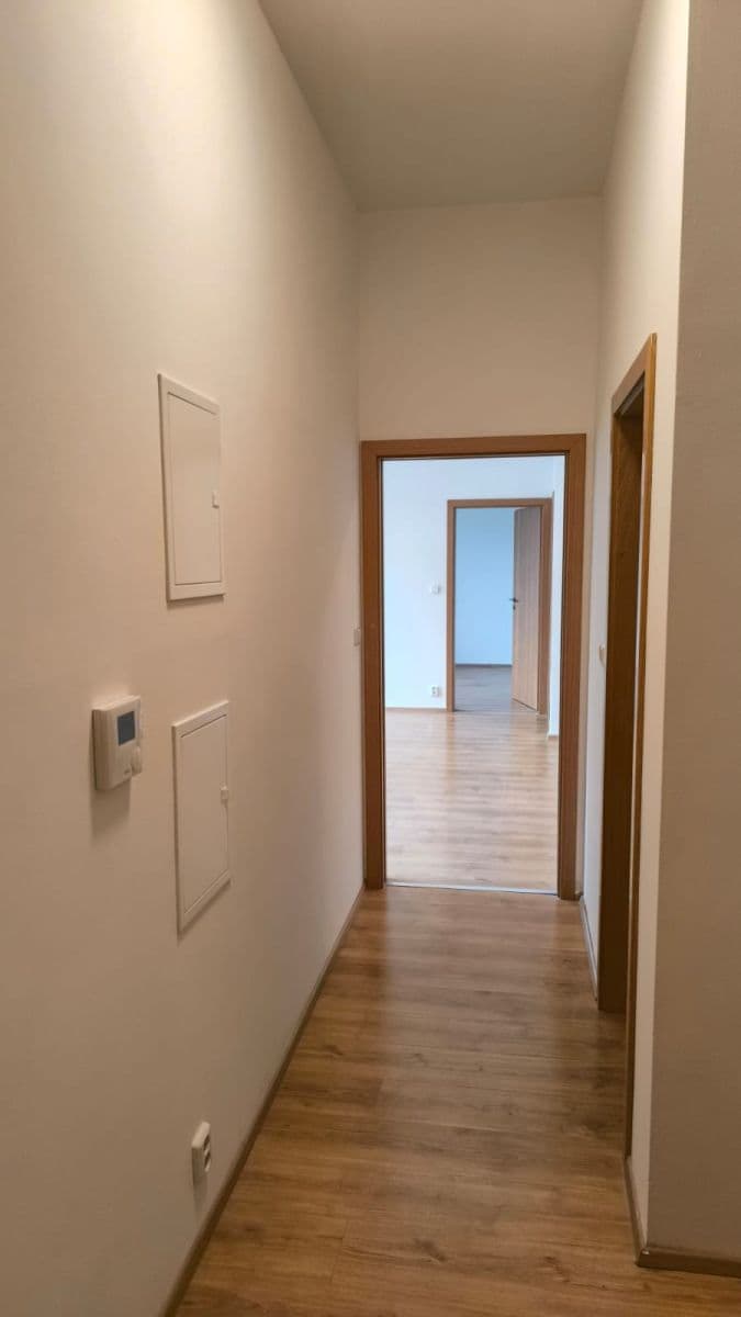 Prenájom bytu 3-izbový 72 m², Tomanova, Slaný, Středočeský kraj Prenájom bytu 3-izbový 72 m², Tomanova, Slaný, Středočeský kraj