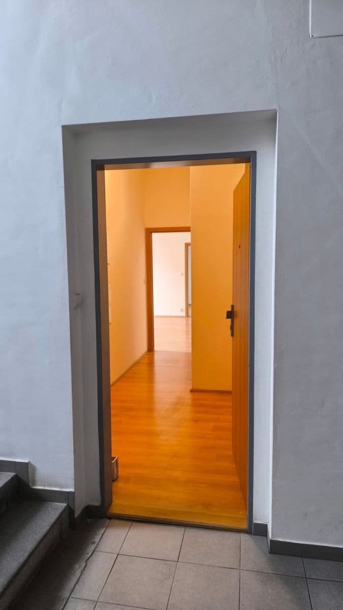 Prenájom bytu 3-izbový 72 m², Tomanova, Slaný, Středočeský kraj Prenájom bytu 3-izbový 72 m², Tomanova, Slaný, Středočeský kraj