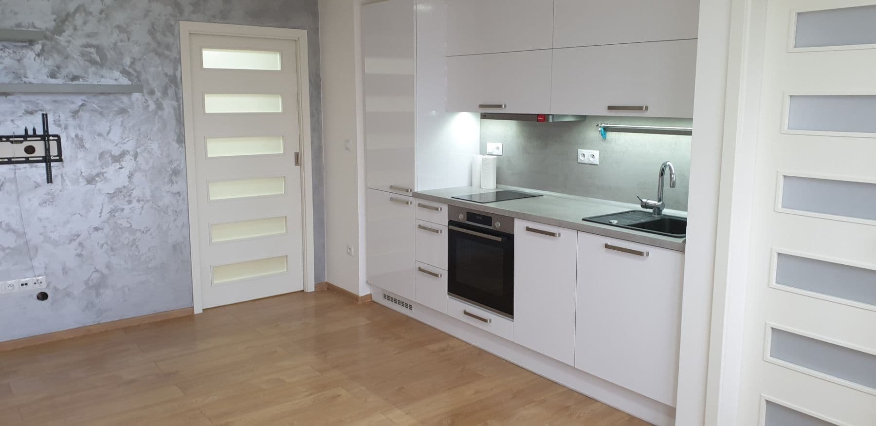 Prenájom bytu 2-izbový 41 m², Ahepjukova, Ostrava, Moravskoslezský kraj Prenájom bytu 2-izbový 41 m², Ahepjukova, Ostrava, Moravskoslezský kraj