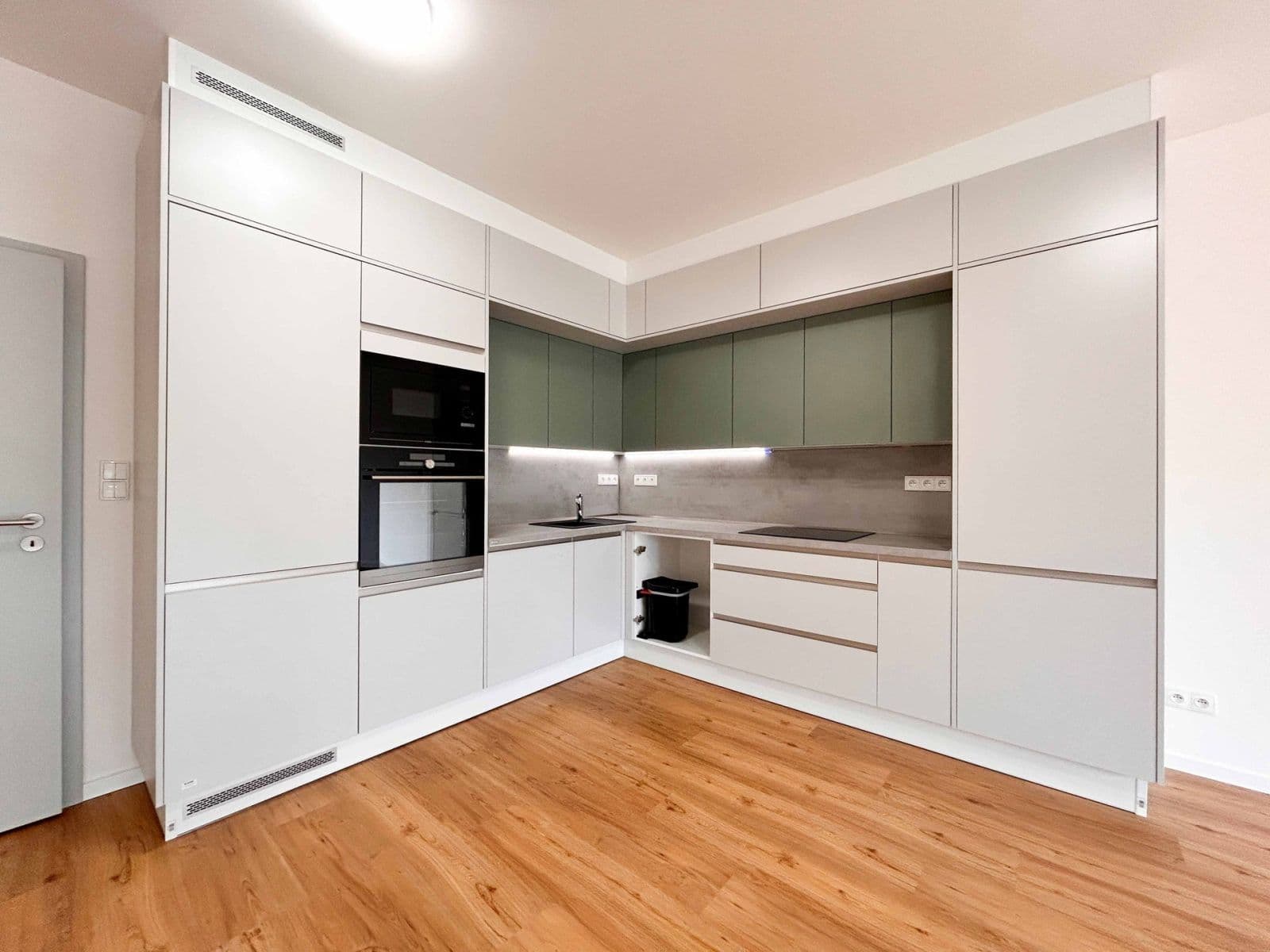 Prenájom bytu 3-izbový 90 m², Suchánkova, Benešov, Středočeský kraj Prenájom bytu 3-izbový 90 m², Suchánkova, Benešov, Středočeský kraj