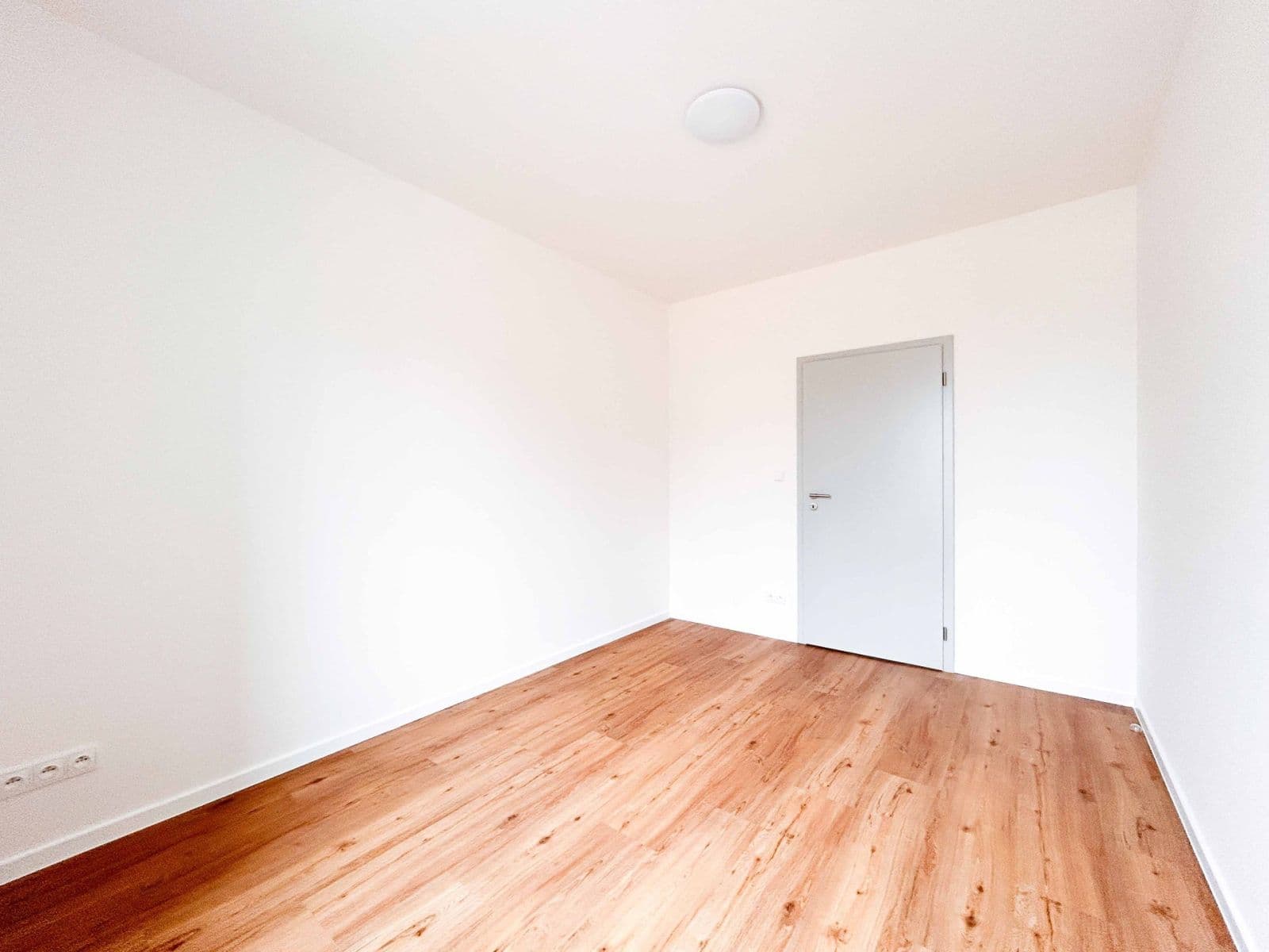 Prenájom bytu 3-izbový 90 m², Suchánkova, Benešov, Středočeský kraj Prenájom bytu 3-izbový 90 m², Suchánkova, Benešov, Středočeský kraj