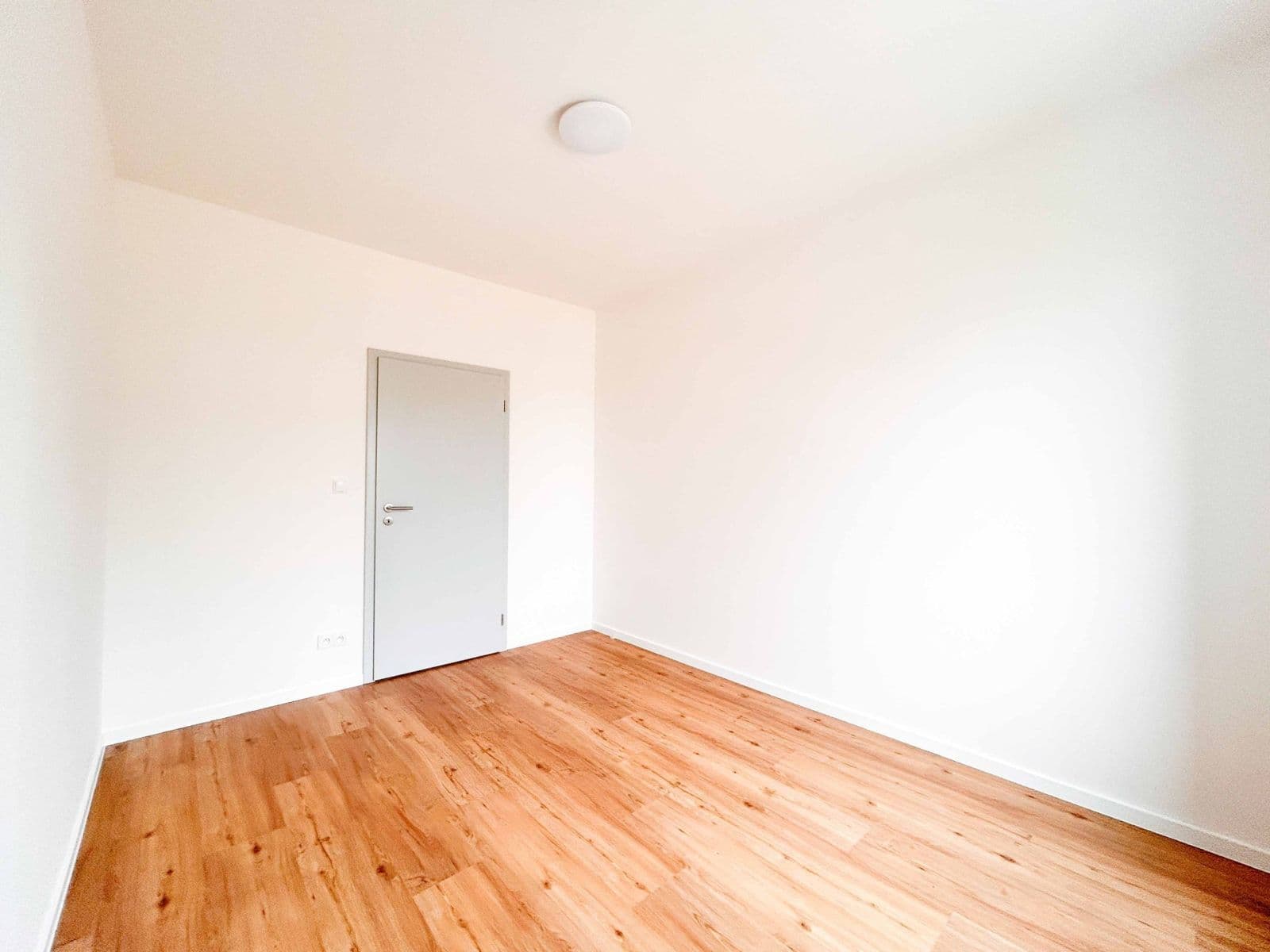 Prenájom bytu 3-izbový 90 m², Suchánkova, Benešov, Středočeský kraj Prenájom bytu 3-izbový 90 m², Suchánkova, Benešov, Středočeský kraj