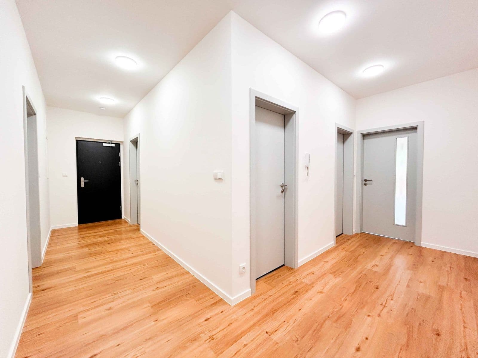 Prenájom bytu 3-izbový 90 m², Suchánkova, Benešov, Středočeský kraj Prenájom bytu 3-izbový 90 m², Suchánkova, Benešov, Středočeský kraj