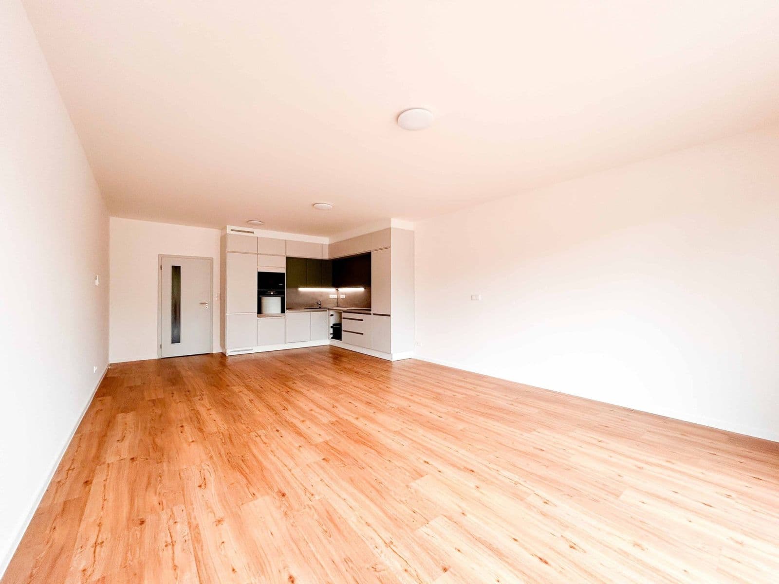 Prenájom bytu 3-izbový 90 m², Suchánkova, Benešov, Středočeský kraj Prenájom bytu 3-izbový 90 m², Suchánkova, Benešov, Středočeský kraj