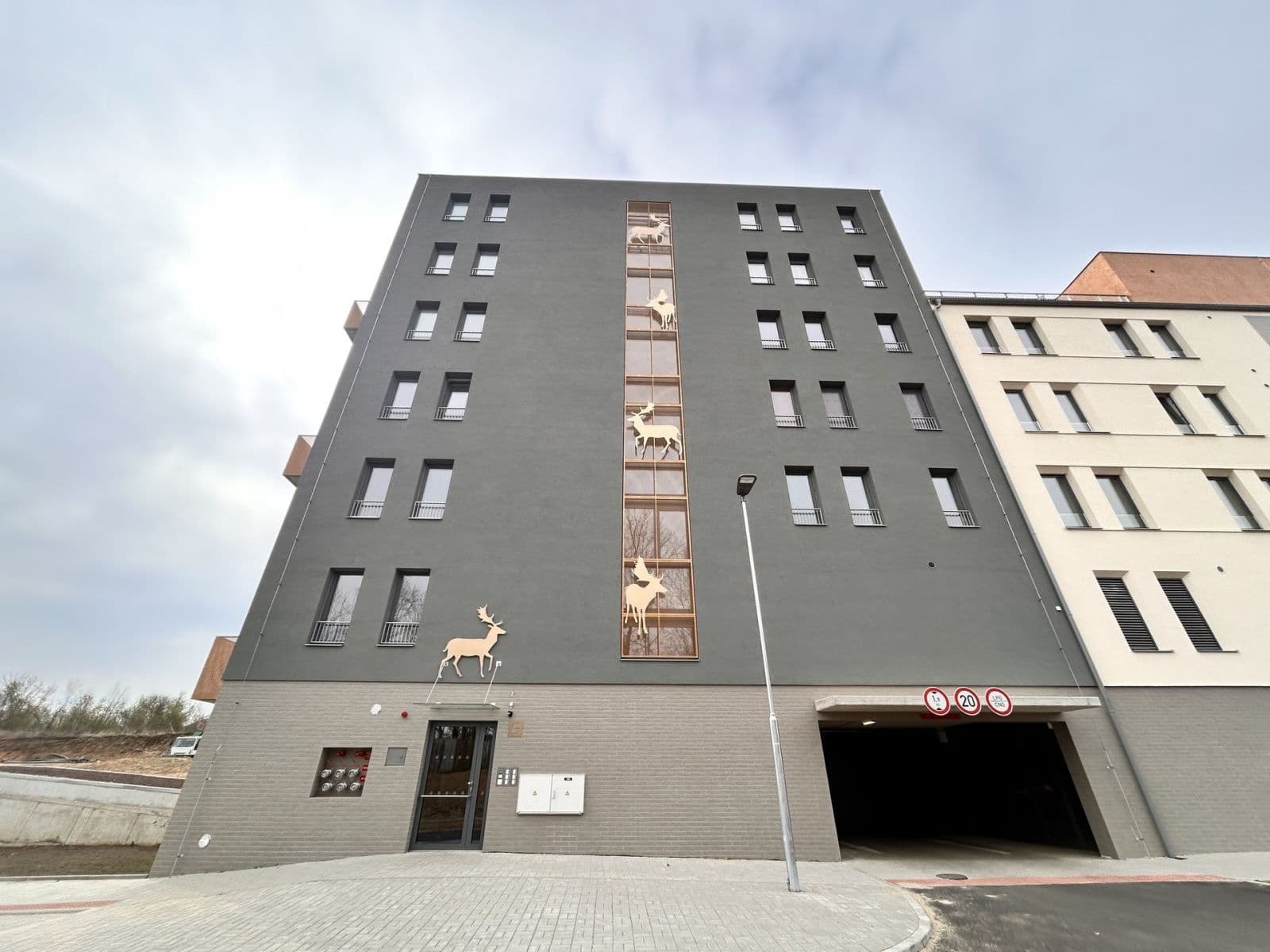 Prenájom bytu 3-izbový 90 m², Suchánkova, Benešov, Středočeský kraj Prenájom bytu 3-izbový 90 m², Suchánkova, Benešov, Středočeský kraj