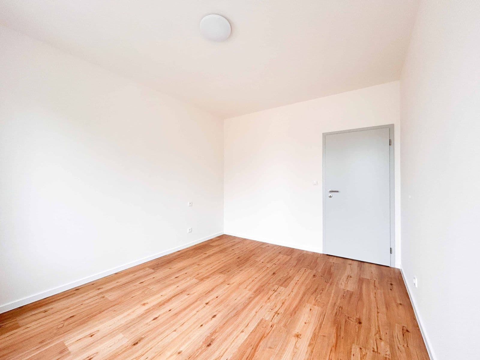 Prenájom bytu 3-izbový 90 m², Suchánkova, Benešov, Středočeský kraj Prenájom bytu 3-izbový 90 m², Suchánkova, Benešov, Středočeský kraj