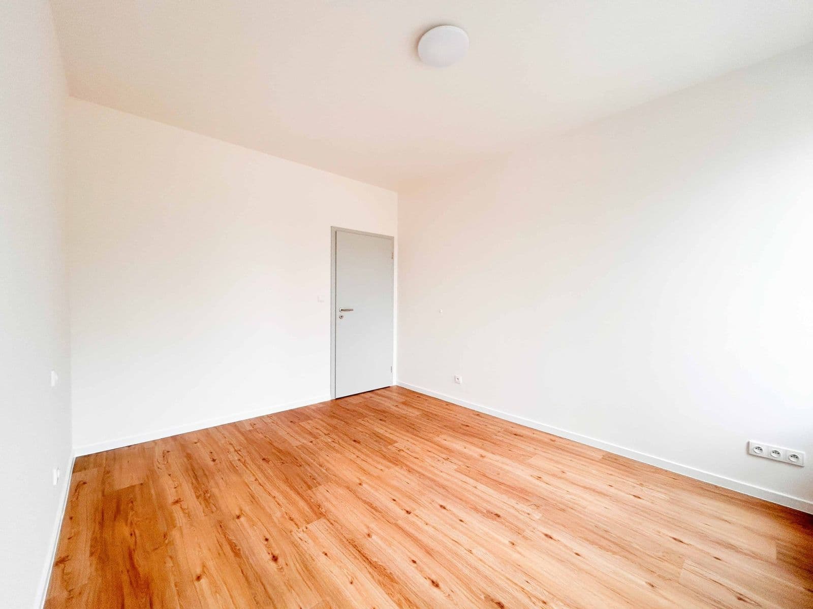 Prenájom bytu 3-izbový 90 m², Suchánkova, Benešov, Středočeský kraj Prenájom bytu 3-izbový 90 m², Suchánkova, Benešov, Středočeský kraj