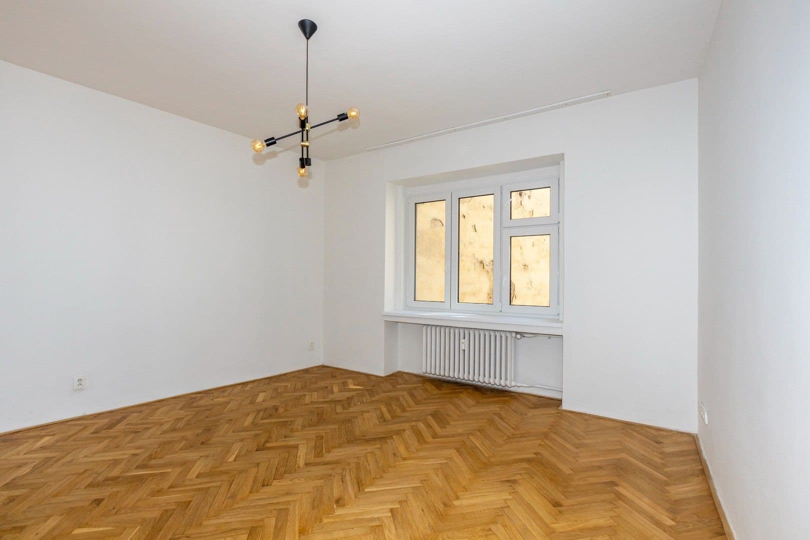 Prenájom bytu 2-izbový 43 m², Nádražní, Praha, Praha Prenájom bytu 2-izbový 43 m², Nádražní, Praha, Praha