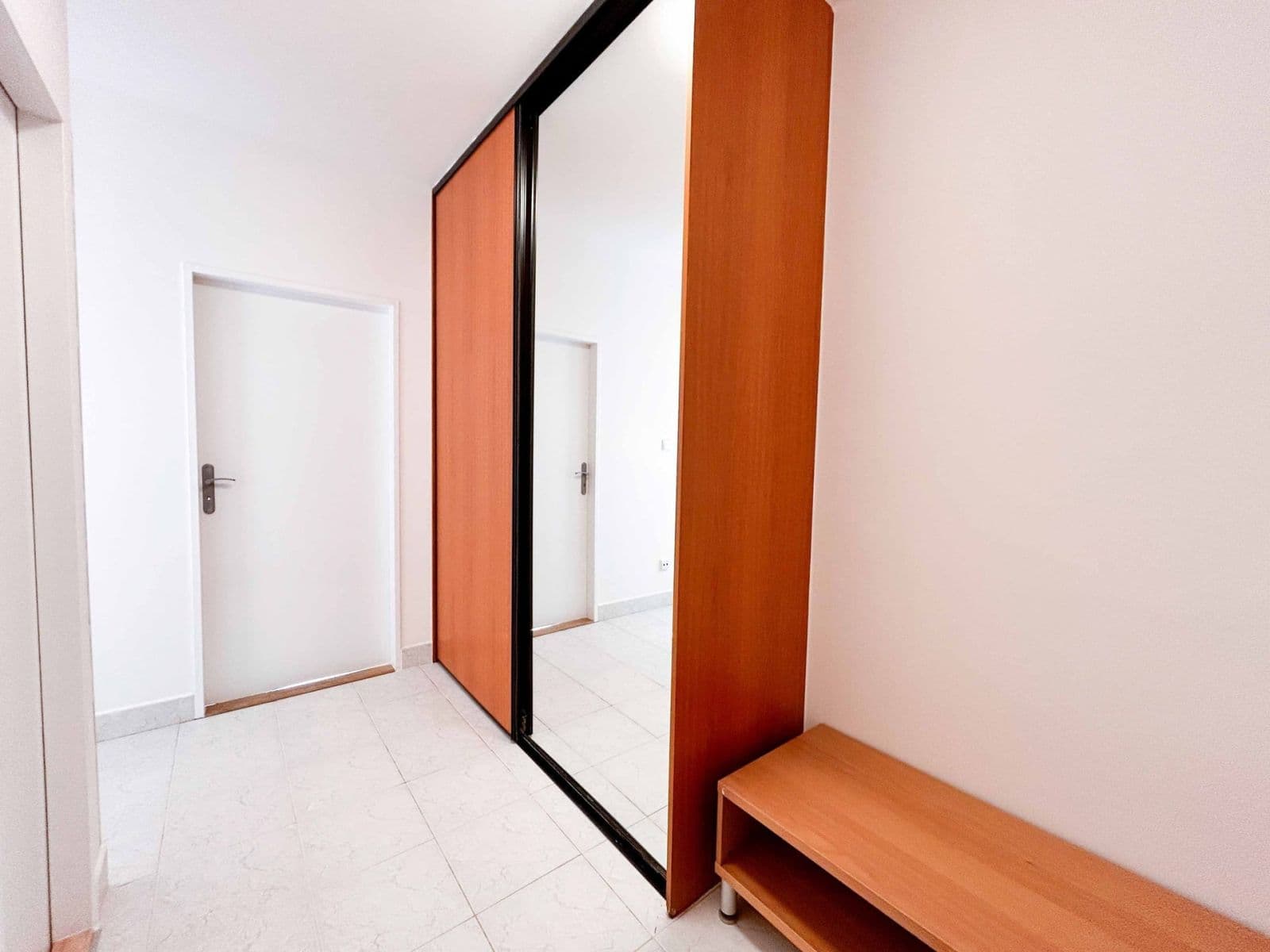 Prenájom bytu 2-izbový 49 m², Volutová, Praha, Praha Prenájom bytu 2-izbový 49 m², Volutová, Praha, Praha