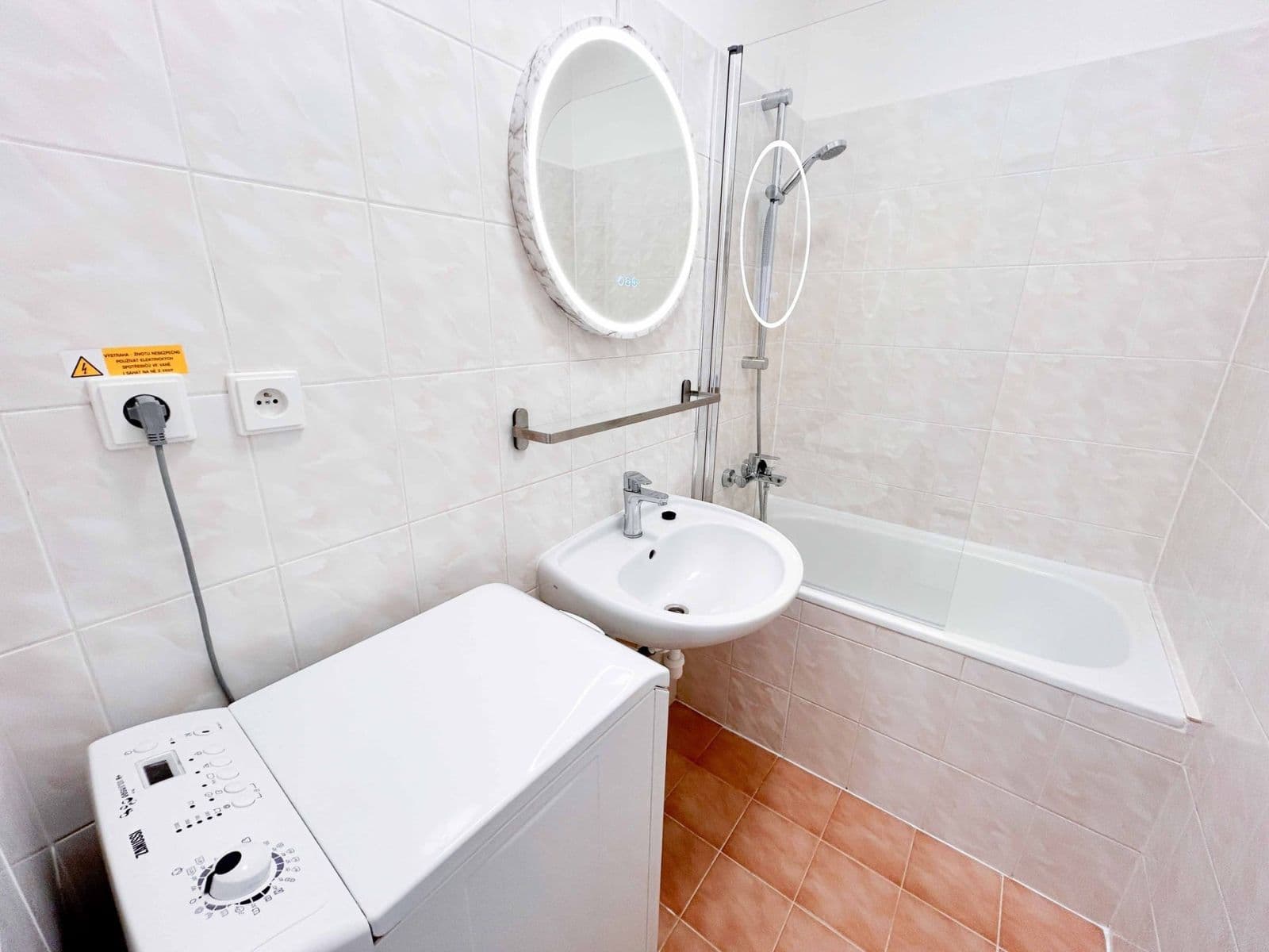 Prenájom bytu 2-izbový 49 m², Volutová, Praha, Praha Prenájom bytu 2-izbový 49 m², Volutová, Praha, Praha