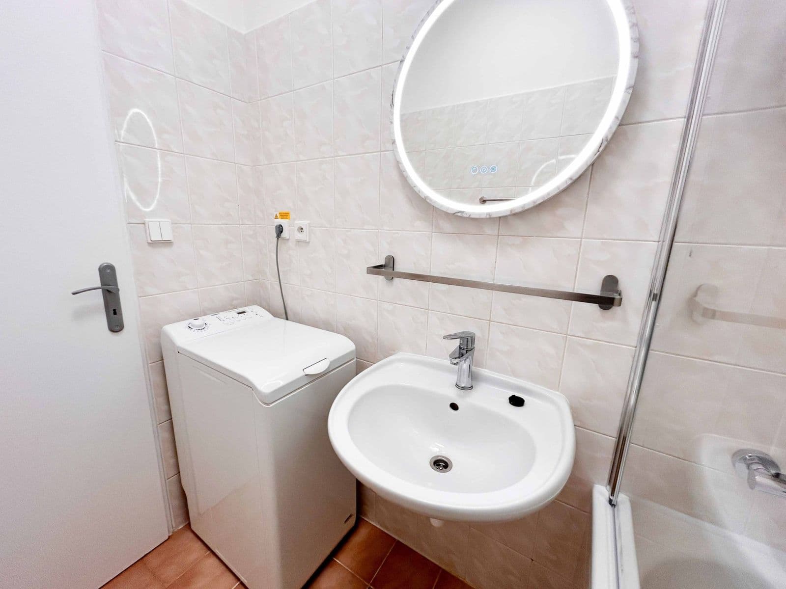Prenájom bytu 2-izbový 49 m², Volutová, Praha, Praha Prenájom bytu 2-izbový 49 m², Volutová, Praha, Praha