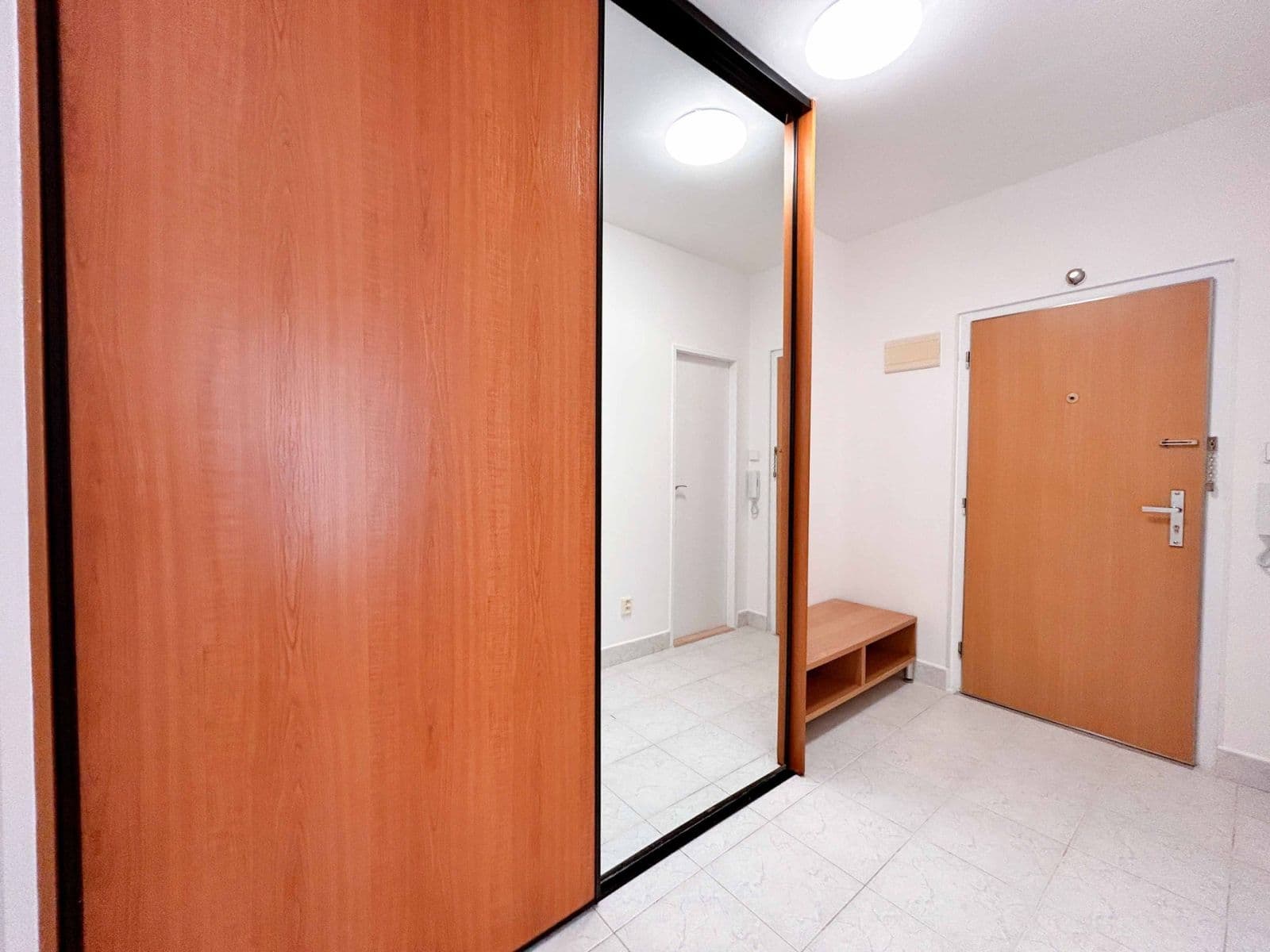 Prenájom bytu 2-izbový 49 m², Volutová, Praha, Praha Prenájom bytu 2-izbový 49 m², Volutová, Praha, Praha