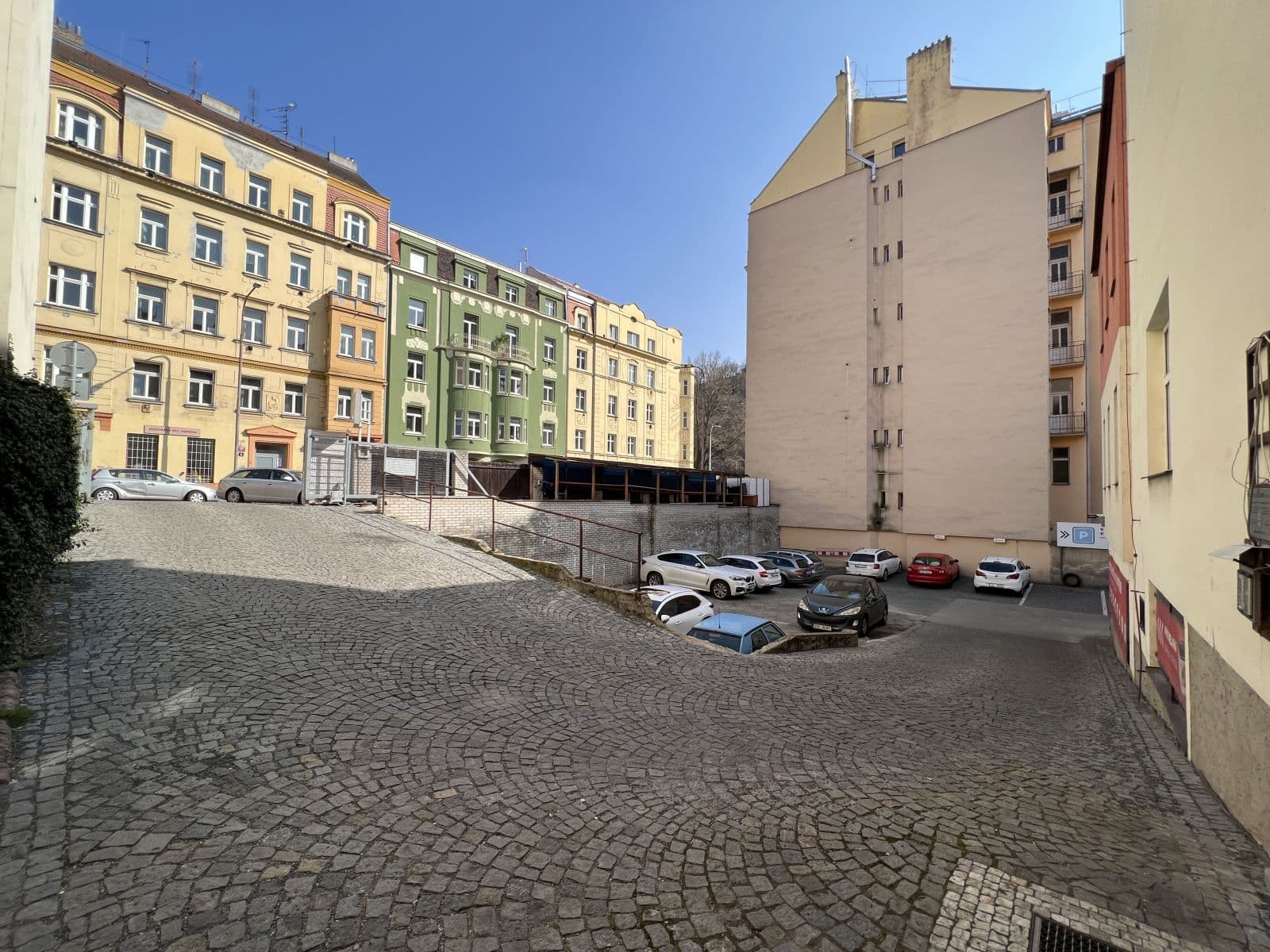 Prenájom nebytového priestoru 55 m², Plzeňská, Praha, Praha Prenájom nebytového priestoru 55 m², Plzeňská, Praha, Praha