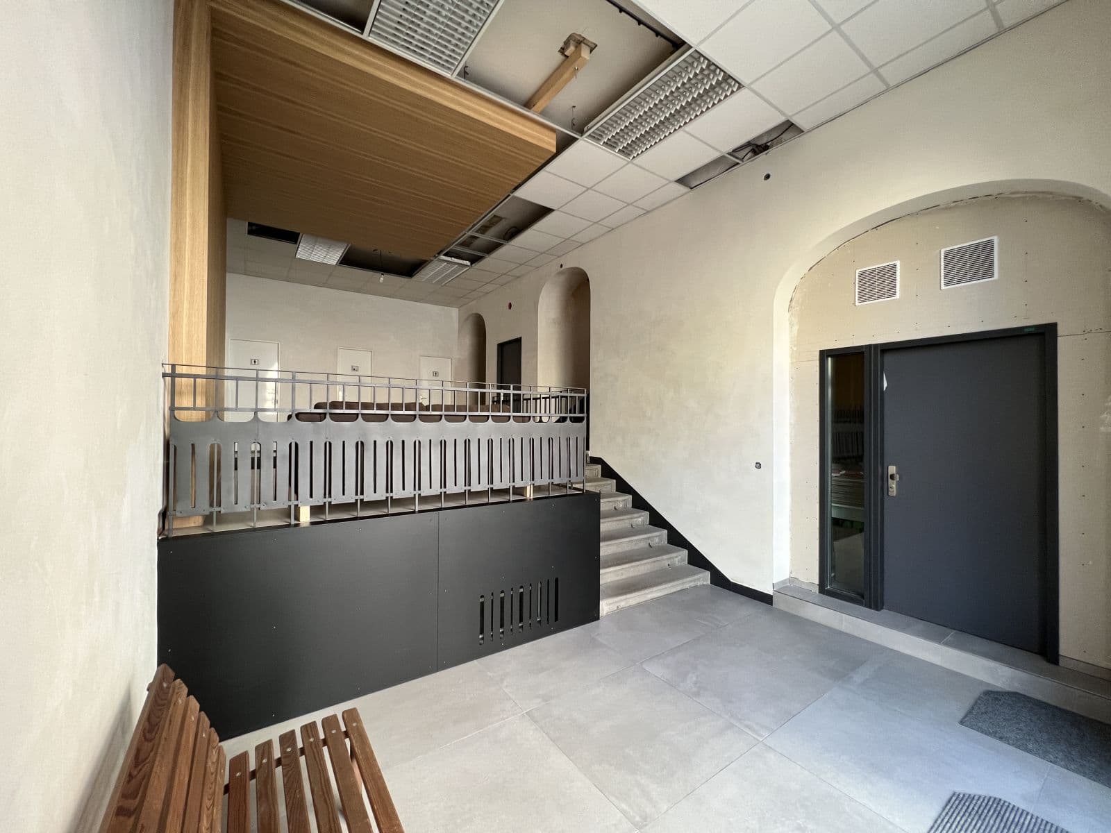 Prenájom nebytového priestoru 55 m², Plzeňská, Praha, Praha Prenájom nebytového priestoru 55 m², Plzeňská, Praha, Praha