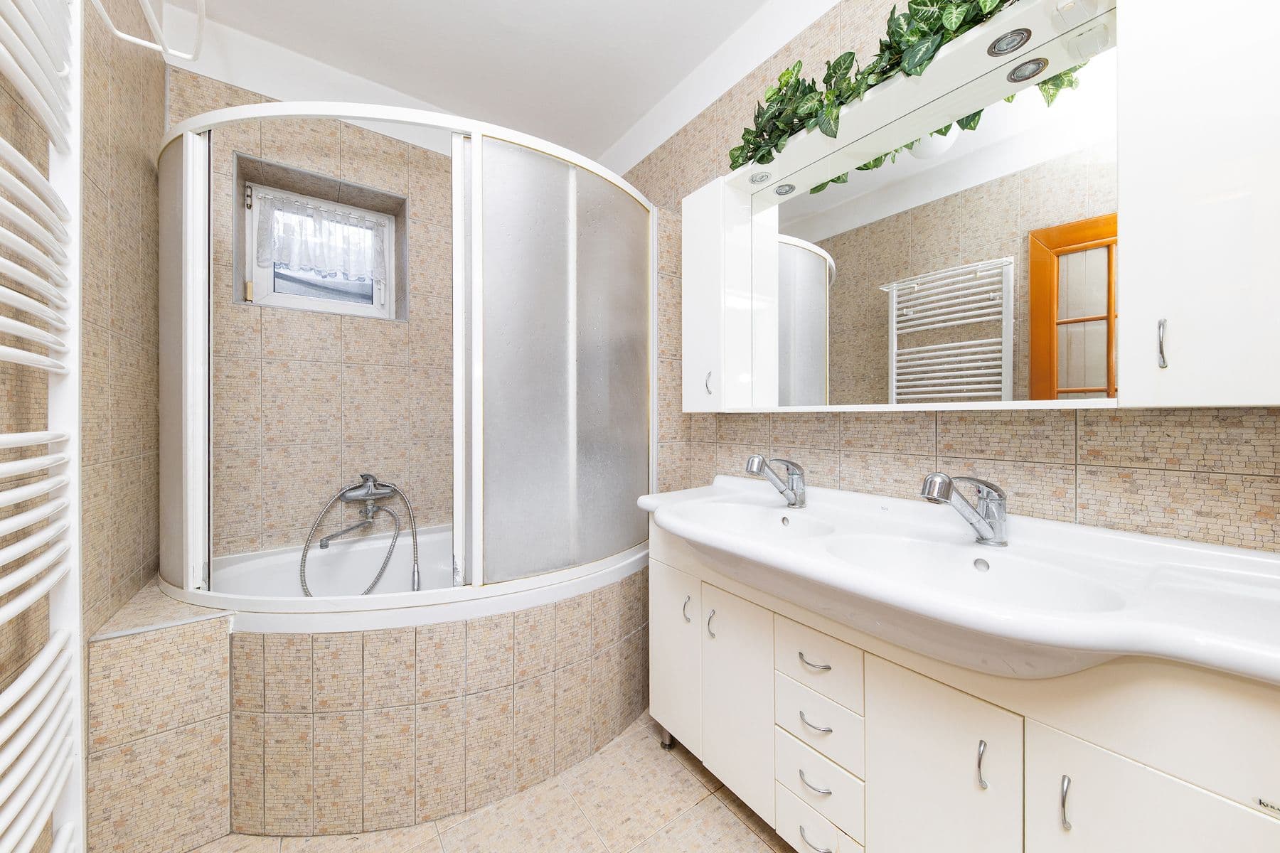 Predaj domu 370 m², pozemek 493 m², Heydukova, Olomouc, Olomoucký kraj Predaj domu 370 m², pozemek 493 m², Heydukova, Olomouc, Olomoucký kraj