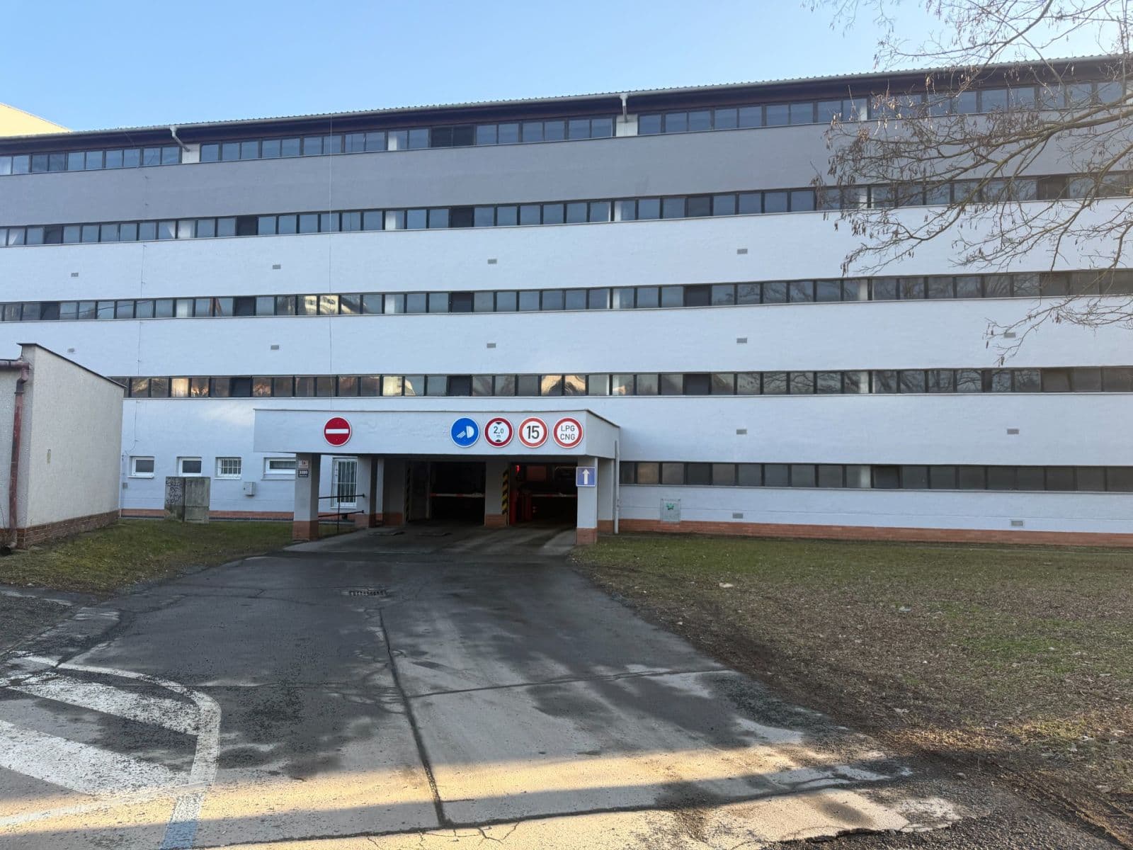 Predaj garáže 12 m², Voroněžská, Brno, Jihomoravský kraj Predaj garáže 12 m², Voroněžská, Brno, Jihomoravský kraj