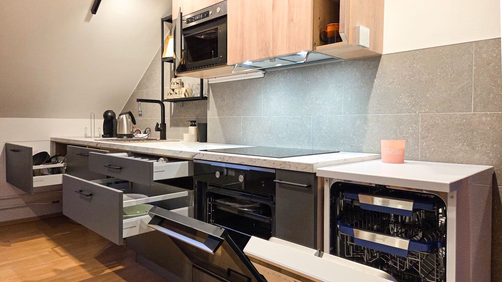 Prenájom bytu 2-izbový 67 m², Stropkovská, Košice - mestská časť Západ, Košický kraj Prenájom bytu 2-izbový 67 m², Stropkovská, Košice - mestská časť Západ, Košický kraj