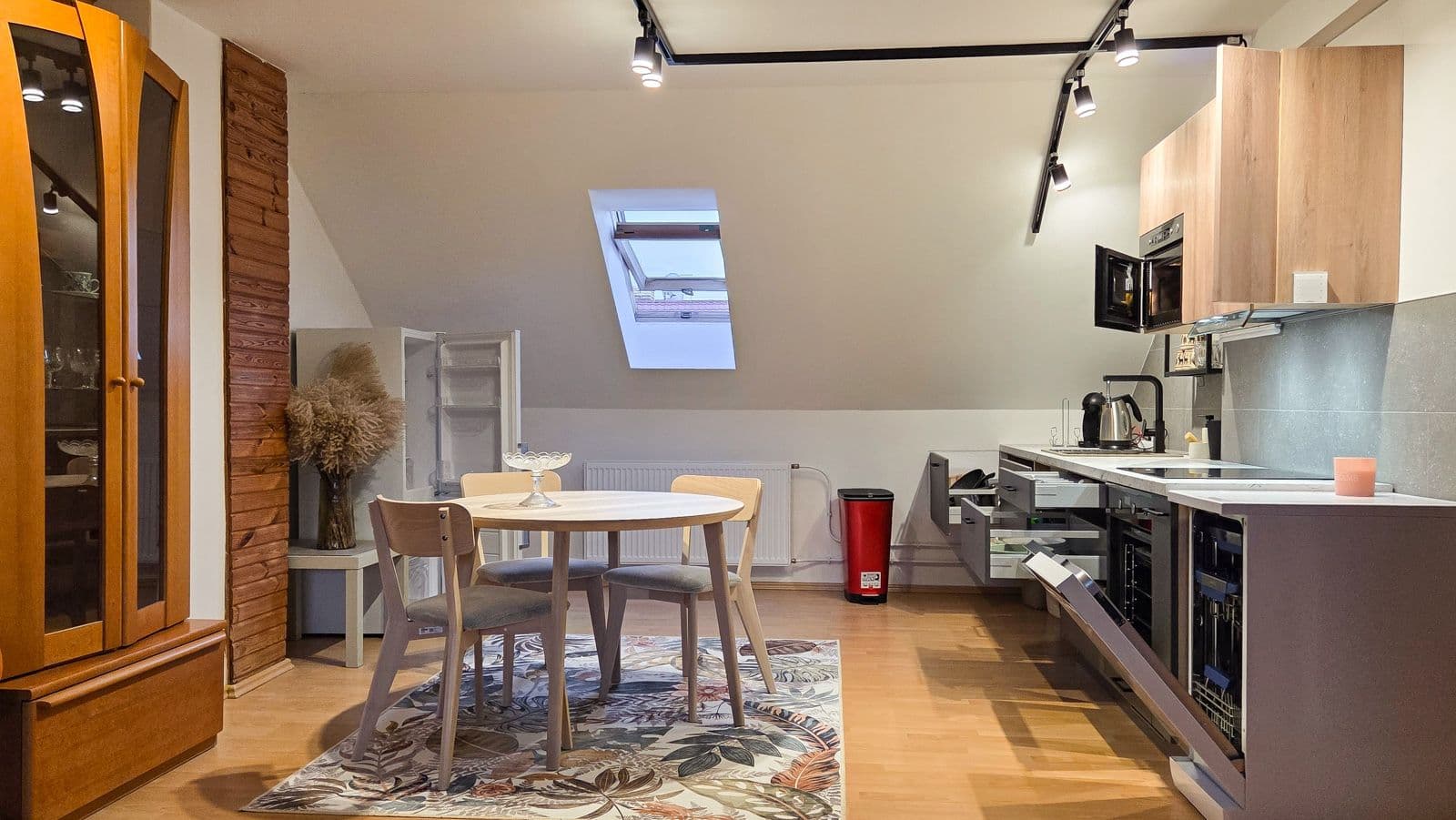 Prenájom bytu 2-izbový 67 m², Stropkovská, Košice - mestská časť Západ, Košický kraj Prenájom bytu 2-izbový 67 m², Stropkovská, Košice - mestská časť Západ, Košický kraj