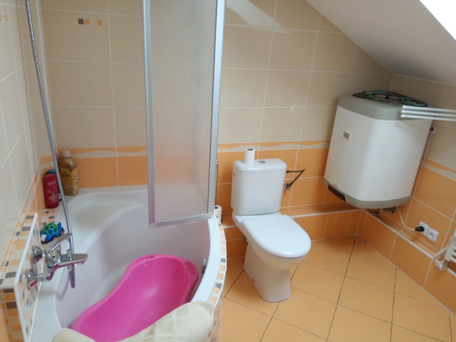 Prenájom bytu 3-izbový 75 m², U Bažantnice, Praha, Praha Prenájom bytu 3-izbový 75 m², U Bažantnice, Praha, Praha