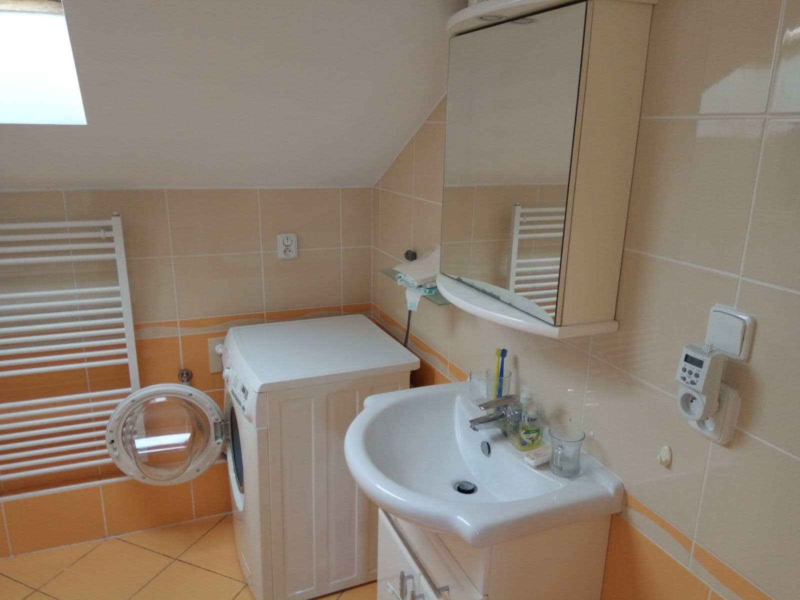 Prenájom bytu 3-izbový 75 m², U Bažantnice, Praha, Praha Prenájom bytu 3-izbový 75 m², U Bažantnice, Praha, Praha