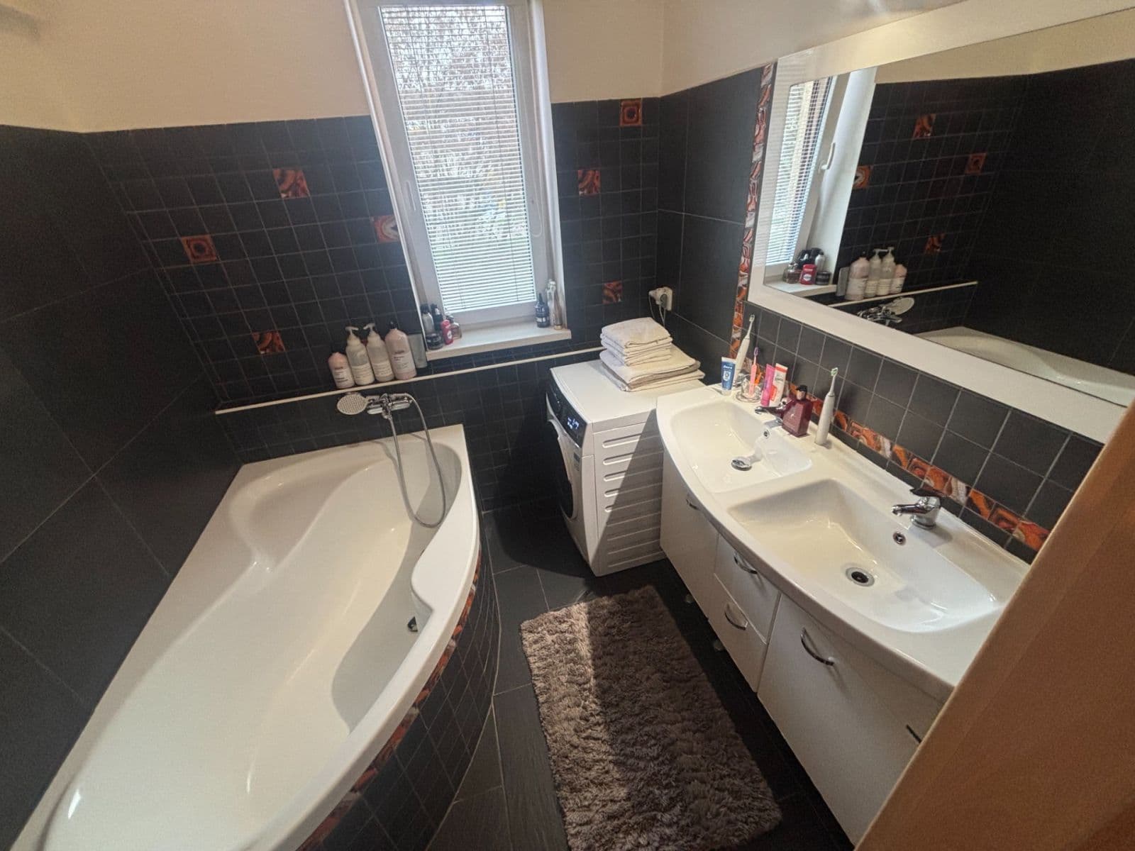 Predaj bytu 3-izbový 96 m², U Ježíška, Plzeň, Plzeňský kraj Predaj bytu 3-izbový 96 m², U Ježíška, Plzeň, Plzeňský kraj