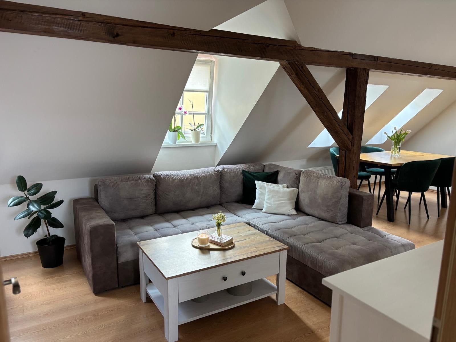 Predaj bytu 3-izbový 84 m², Dómská, Litoměřice, Ústecký kraj Predaj bytu 3-izbový 84 m², Dómská, Litoměřice, Ústecký kraj