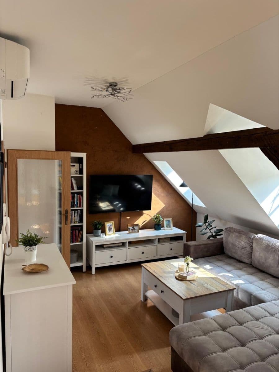 Predaj bytu 3-izbový 84 m², Dómská, Litoměřice, Ústecký kraj Predaj bytu 3-izbový 84 m², Dómská, Litoměřice, Ústecký kraj