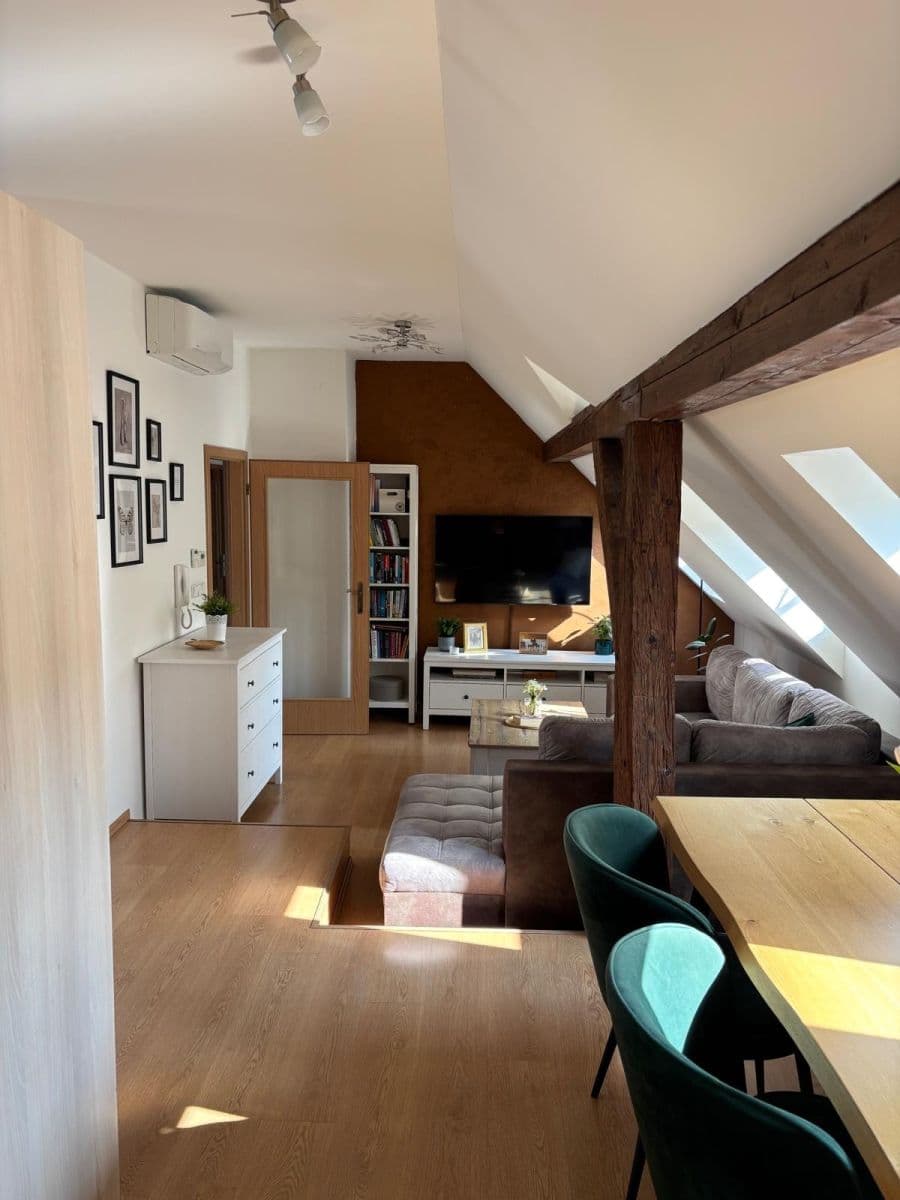 Predaj bytu 3-izbový 84 m², Dómská, Litoměřice, Ústecký kraj Predaj bytu 3-izbový 84 m², Dómská, Litoměřice, Ústecký kraj