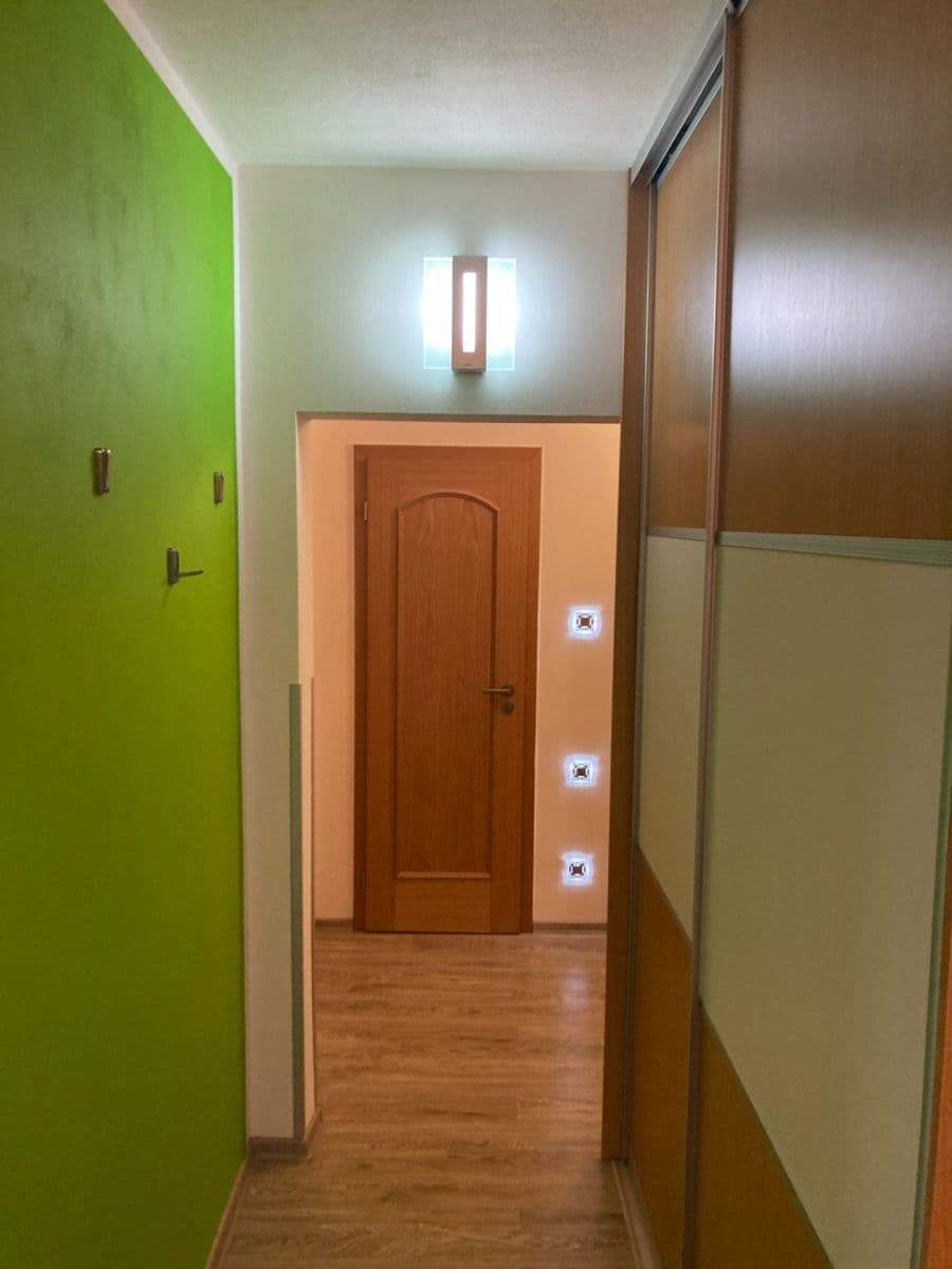 Prenájom bytu 4-izbový 90 m², Pertoldova, Praha, Praha Prenájom bytu 4-izbový 90 m², Pertoldova, Praha, Praha