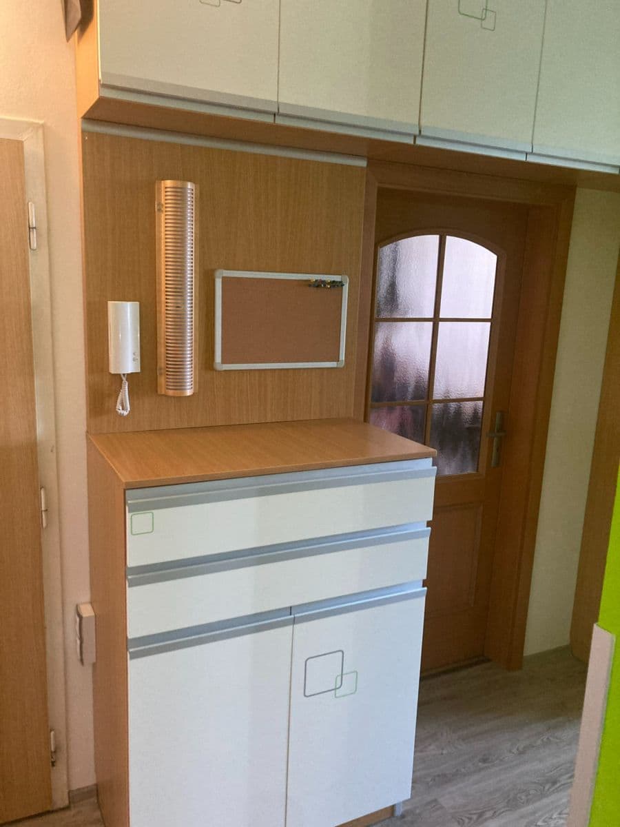 Prenájom bytu 4-izbový 90 m², Pertoldova, Praha, Praha Prenájom bytu 4-izbový 90 m², Pertoldova, Praha, Praha