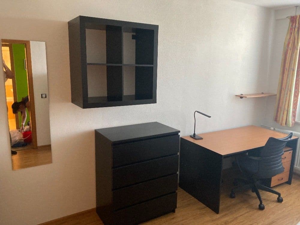 Prenájom bytu 4-izbový 90 m², Pertoldova, Praha, Praha Prenájom bytu 4-izbový 90 m², Pertoldova, Praha, Praha