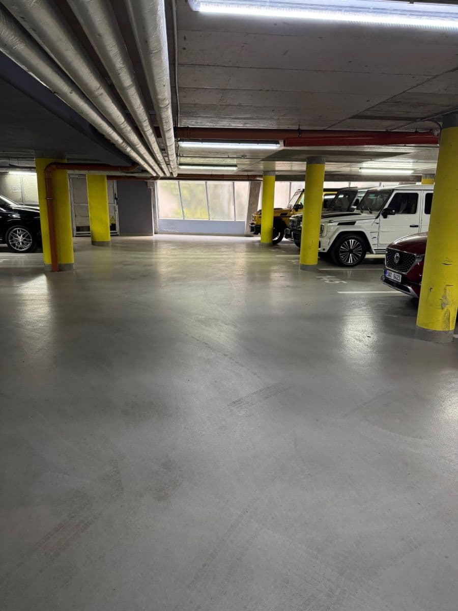 Predaj garáže 45 m², Na Harfě, Praha, Praha Predaj garáže 45 m², Na Harfě, Praha, Praha