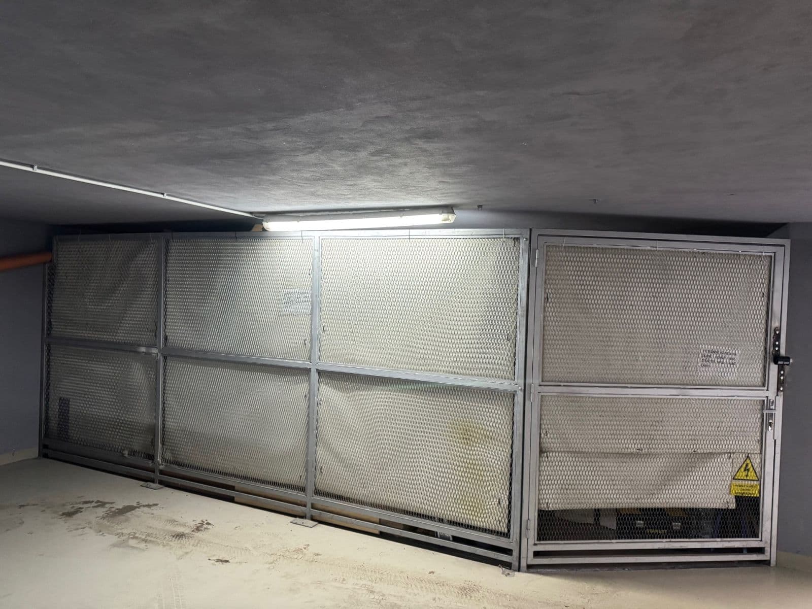 Predaj garáže 45 m², Na Harfě, Praha, Praha Predaj garáže 45 m², Na Harfě, Praha, Praha