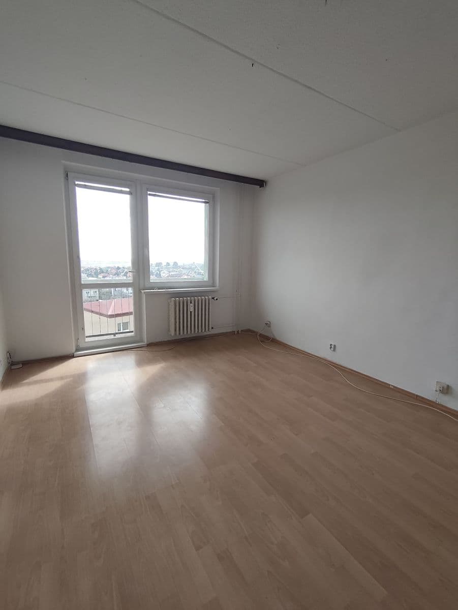 Prenájom bytu 3-izbový 75 m², Krylova, Znojmo, Jihomoravský kraj Prenájom bytu 3-izbový 75 m², Krylova, Znojmo, Jihomoravský kraj