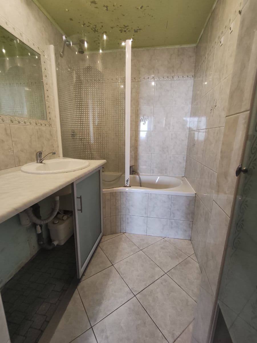 Prenájom bytu 3-izbový 75 m², Krylova, Znojmo, Jihomoravský kraj Prenájom bytu 3-izbový 75 m², Krylova, Znojmo, Jihomoravský kraj