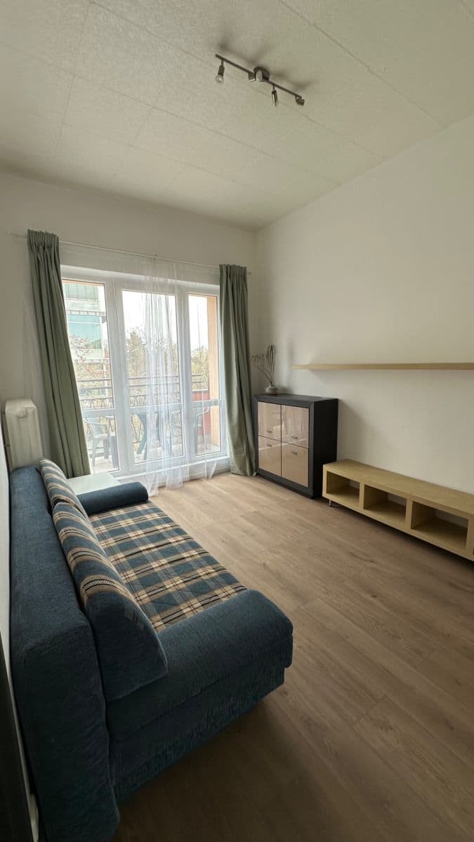 Prenájom bytu 1-izbový 39 m², U Vesny, Praha, Praha Prenájom bytu 1-izbový 39 m², U Vesny, Praha, Praha