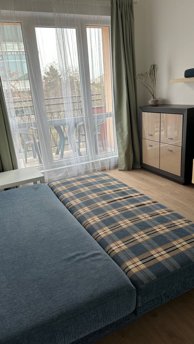 Prenájom bytu 1-izbový 39 m², U Vesny, Praha, Praha Prenájom bytu 1-izbový 39 m², U Vesny, Praha, Praha