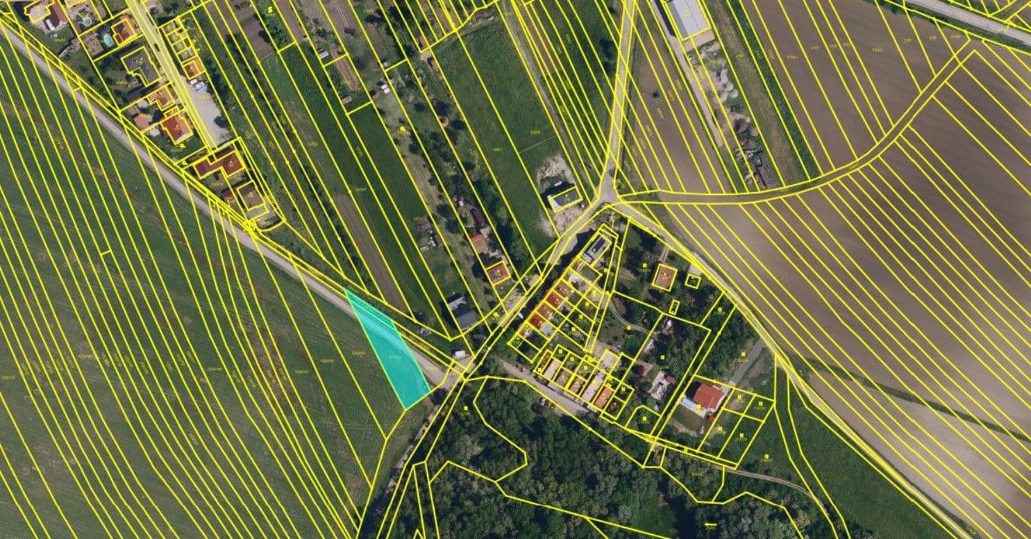 Predaj pozemku 16.000 m², Uherčice, Jihomoravský kraj Predaj pozemku 16.000 m², Uherčice, Jihomoravský kraj