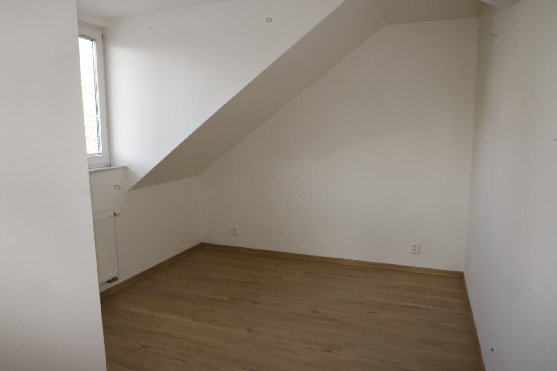 Prenájom bytu 2-izbový 59 m², Šatrova, Praha, Praha Prenájom bytu 2-izbový 59 m², Šatrova, Praha, Praha