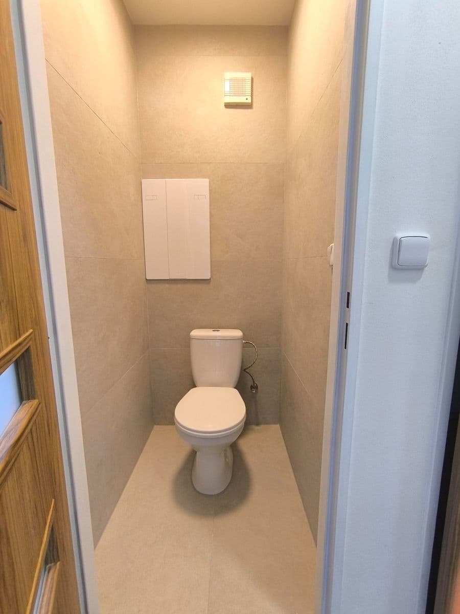 Predaj bytu 3-izbový 67 m², Lohniského, Praha, Praha Predaj bytu 3-izbový 67 m², Lohniského, Praha, Praha