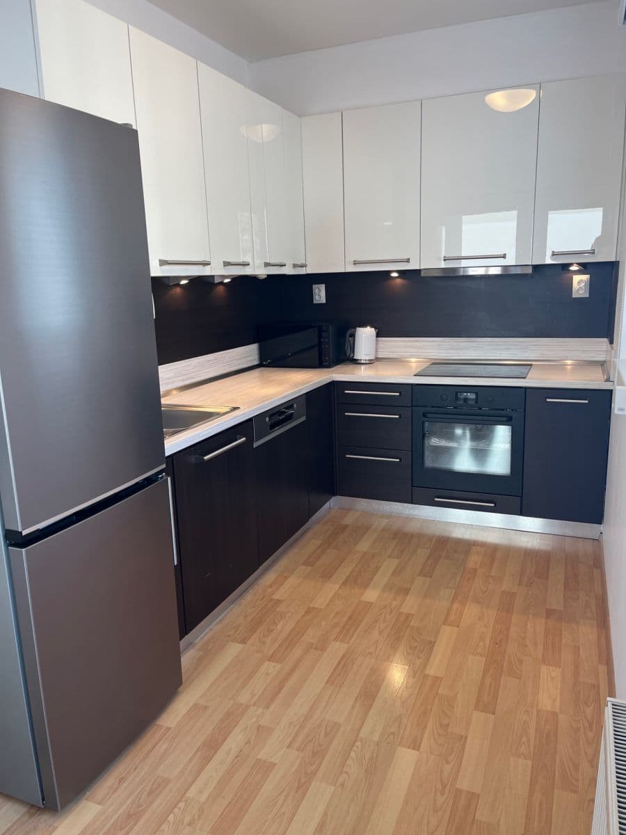 Prenájom bytu 2-izbový 55 m², U Slovanky, Praha, Praha Prenájom bytu 2-izbový 55 m², U Slovanky, Praha, Praha