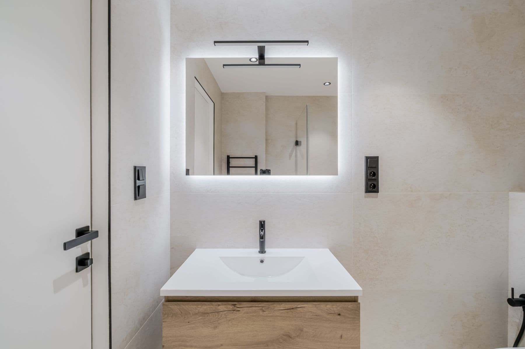 Prenájom bytu 76 m², U Kanálky, Praha, Praha Prenájom bytu 76 m², U Kanálky, Praha, Praha