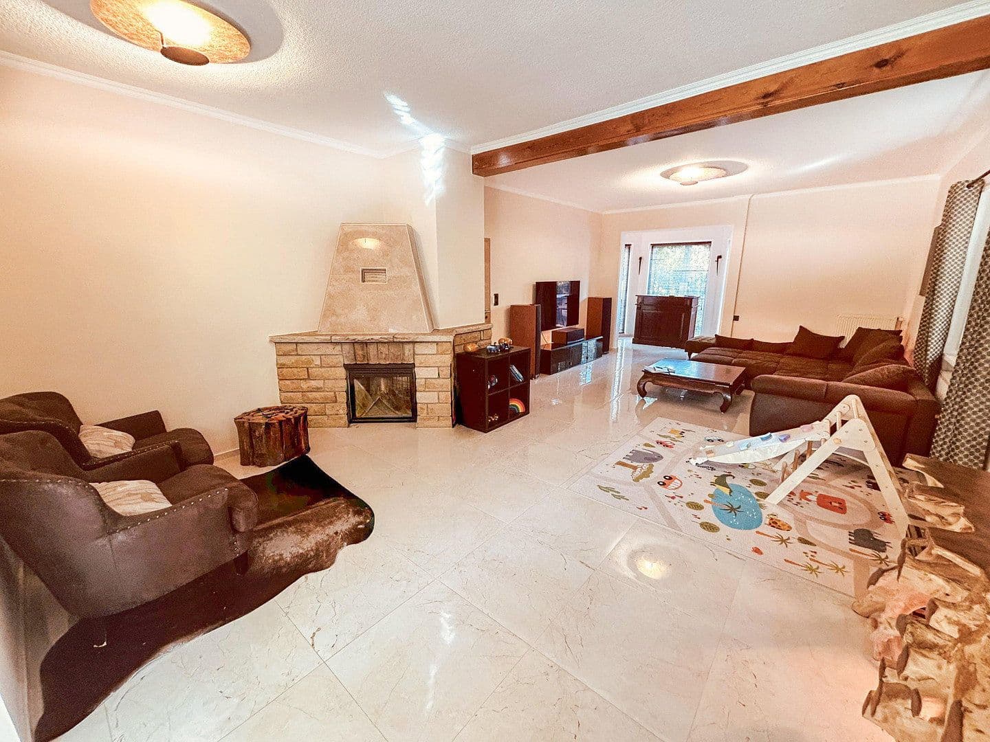 Predaj domu 159 m², pozemek 762 m², Hohen Neuendorf, Brandenbursko Predaj domu 159 m², pozemek 762 m², Hohen Neuendorf, Brandenbursko